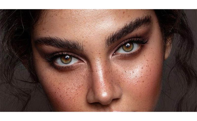 چگونه با آرایش چشم های خود را برجسته کنید؟